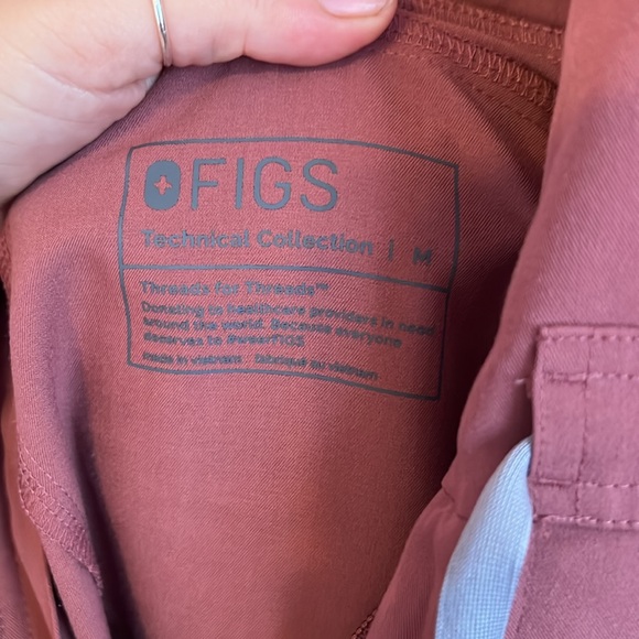 FIGS Scrubsuit-Medium Mauve - Picture 6 of 7